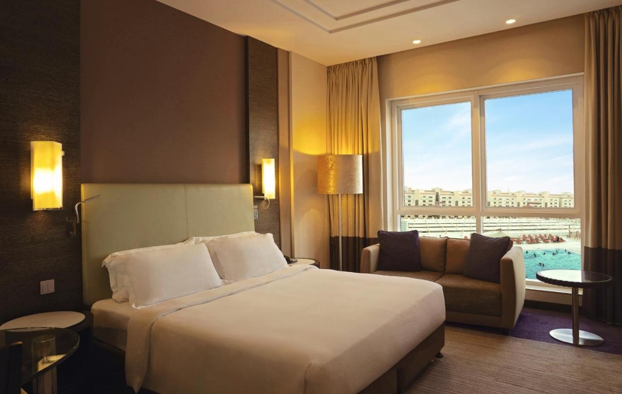 Four Points By Sheraton Al Ain Exterior photo A room at the hotel