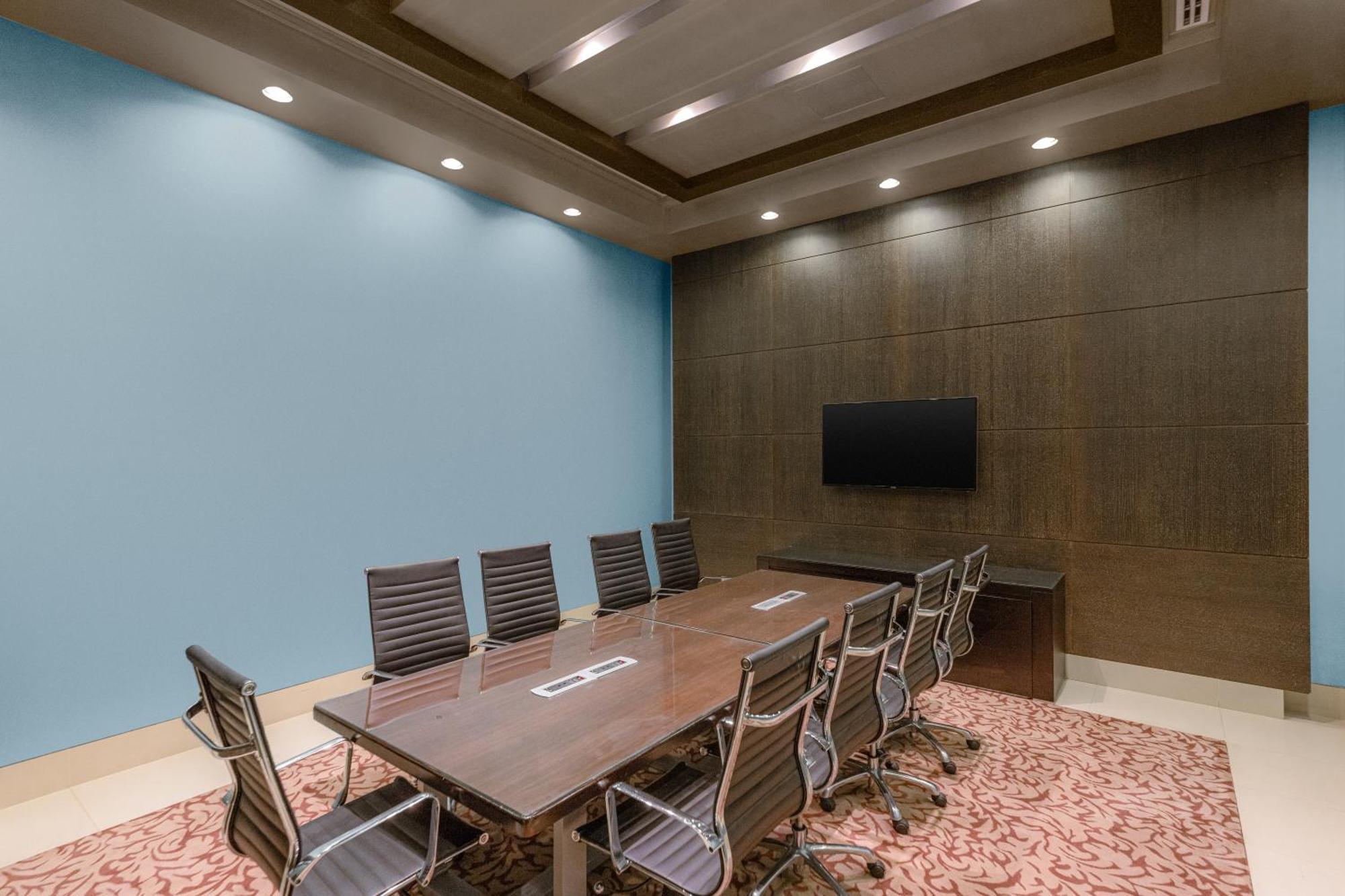 Four Points By Sheraton Al Ain Exterior photo Meeting room at the library