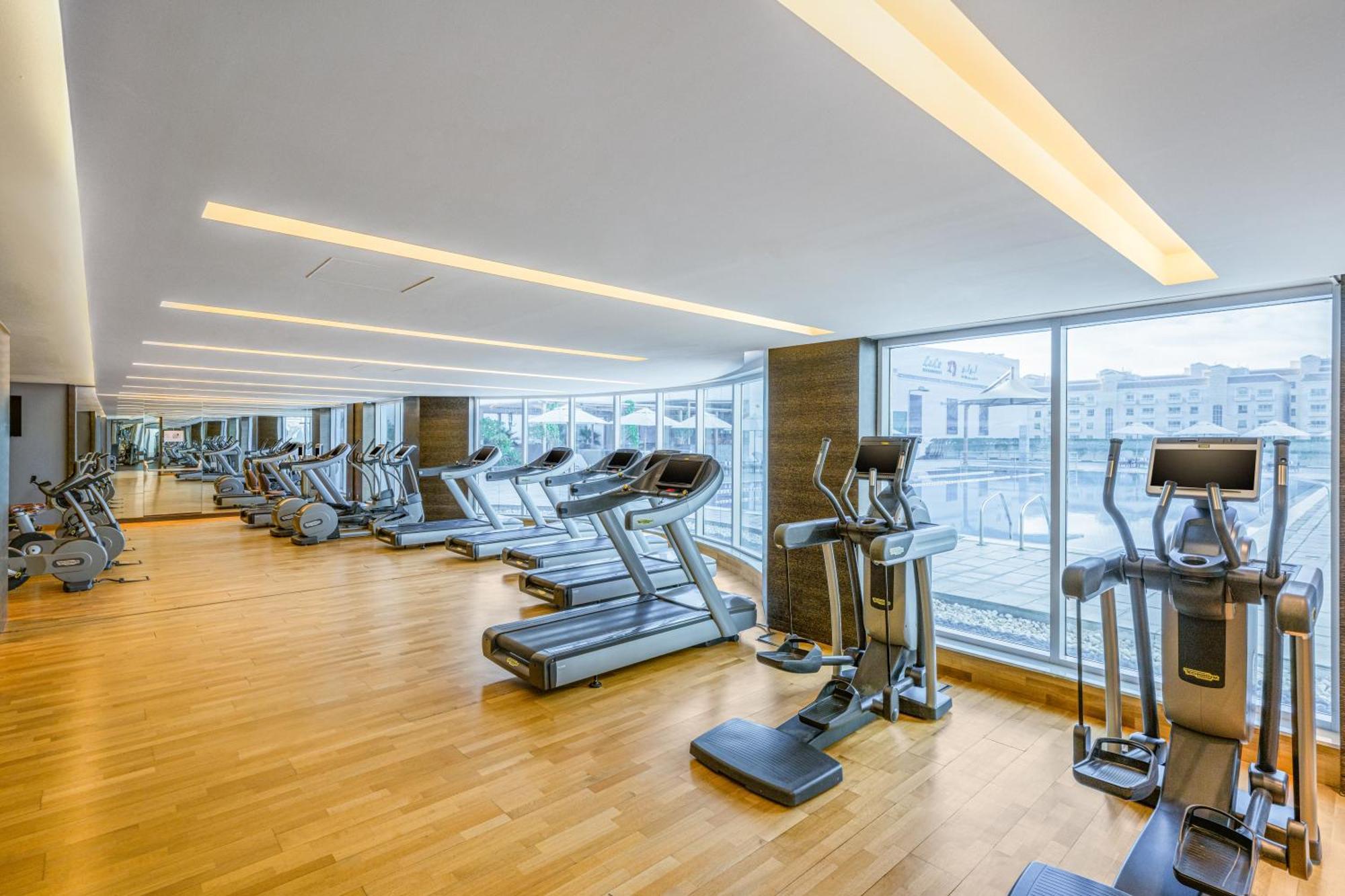 Four Points By Sheraton Al Ain Exterior photo The gym at the hotel