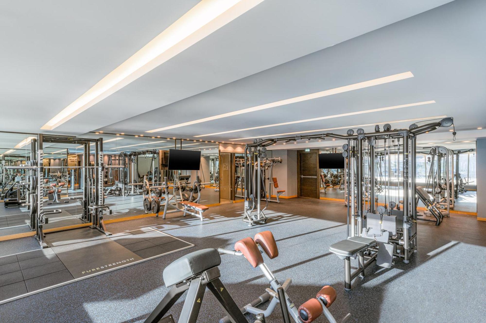 Four Points By Sheraton Al Ain Exterior photo The gym at the hotel