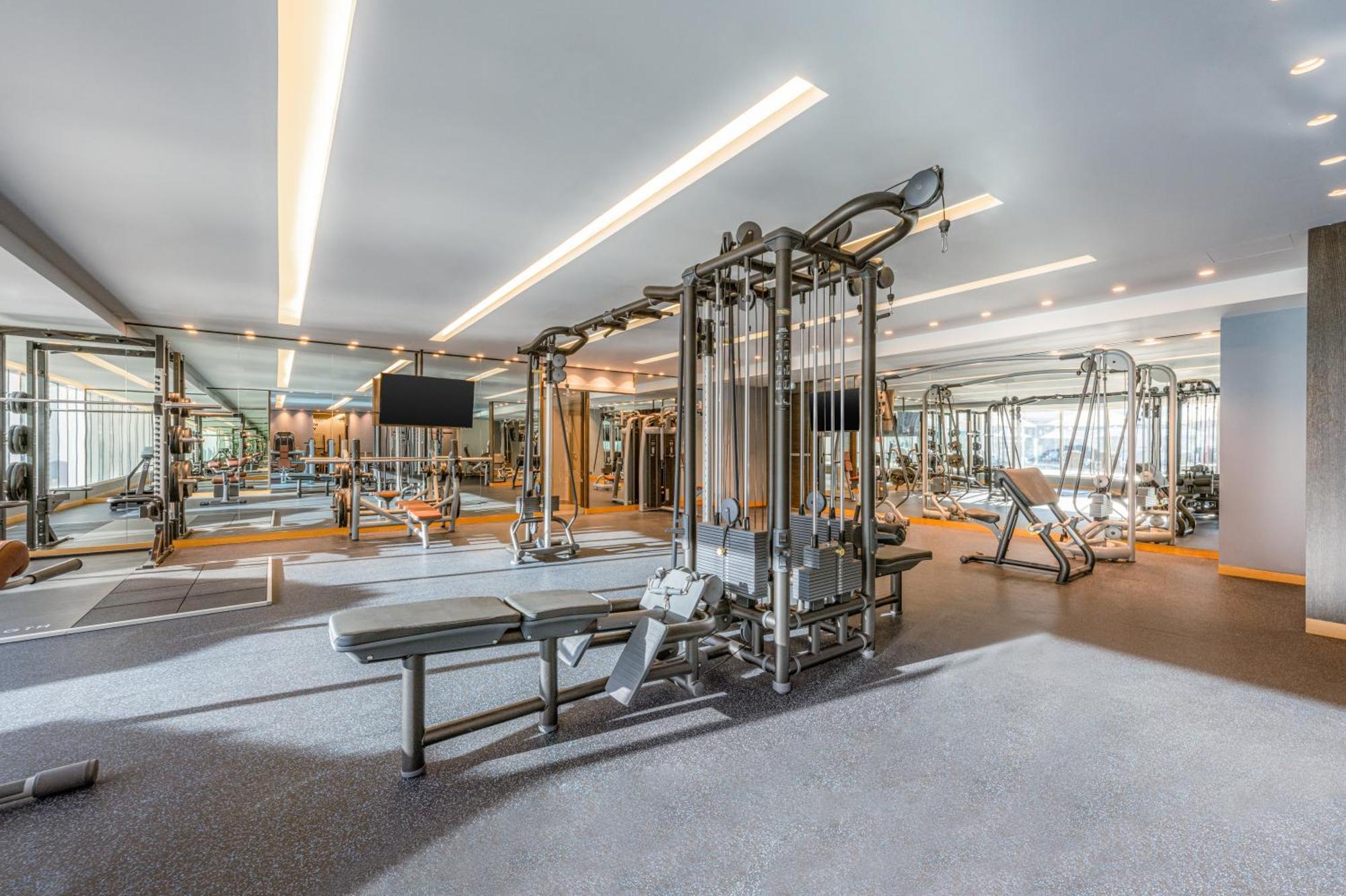 Four Points By Sheraton Al Ain Exterior photo The gym at the hotel