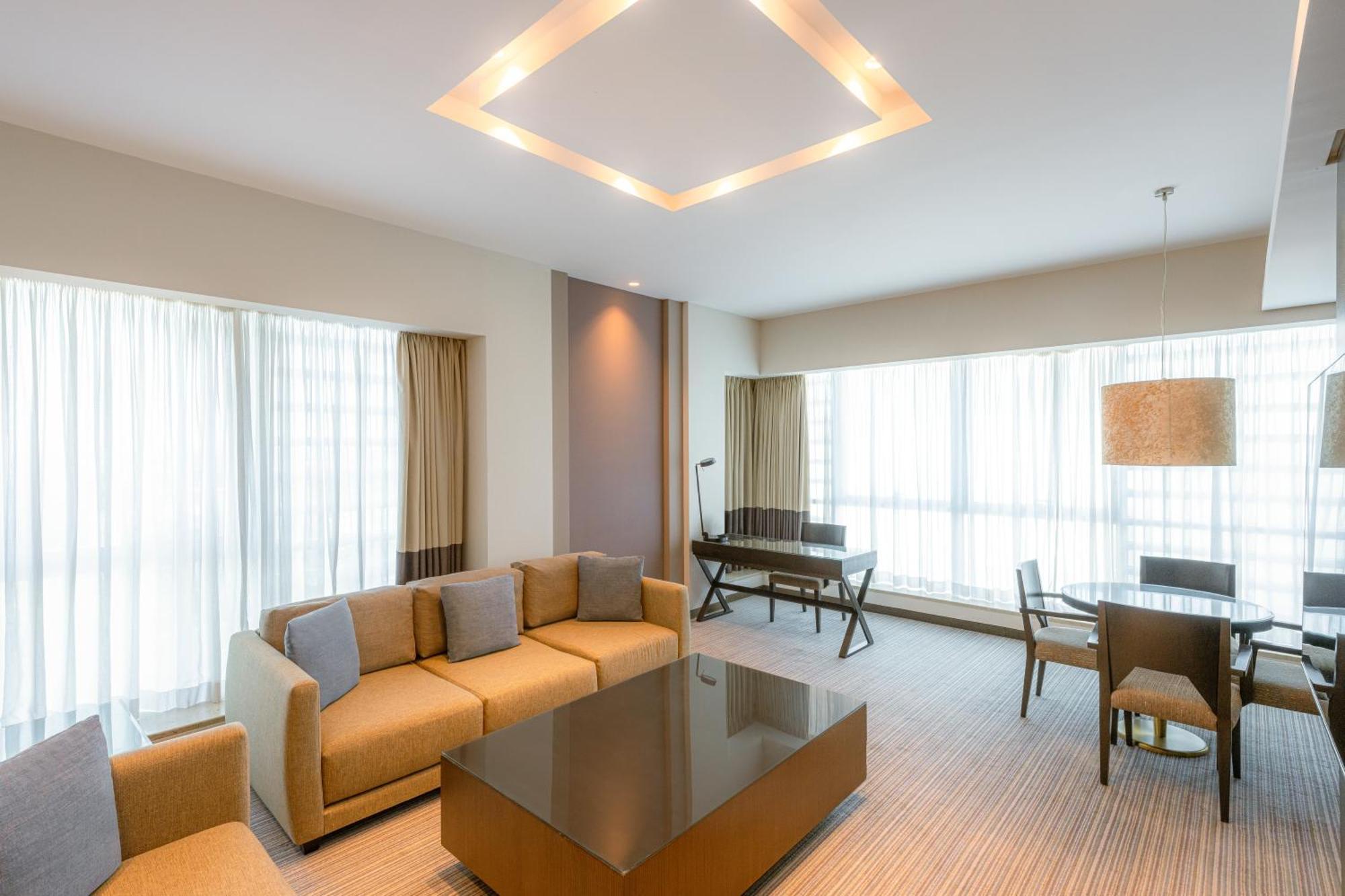 Four Points By Sheraton Al Ain Exterior photo A suite at the hotel