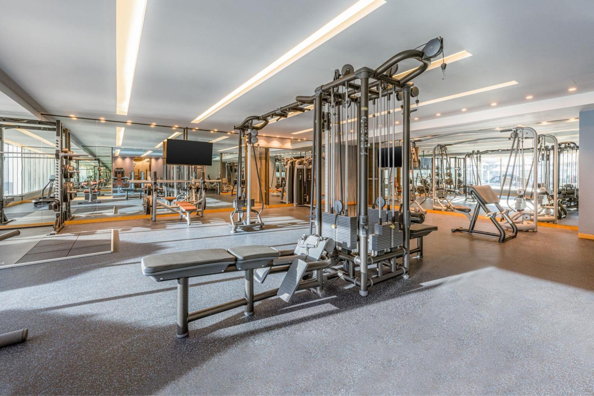 Four Points By Sheraton Al Ain Exterior photo The gym at the hotel