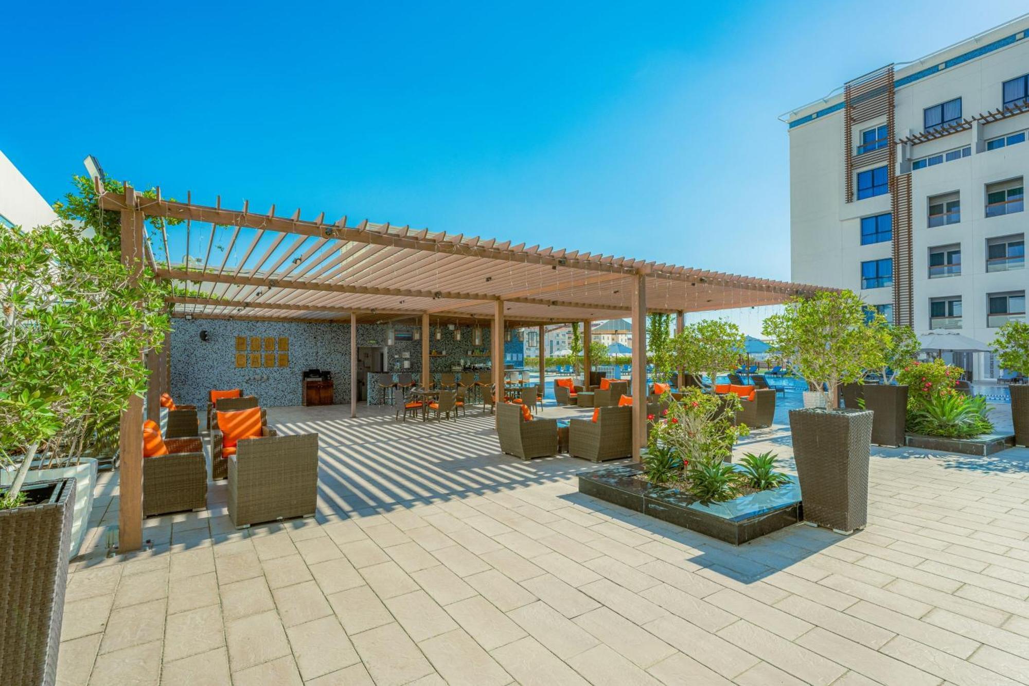 Four Points By Sheraton Al Ain Exterior photo Rooftop bar